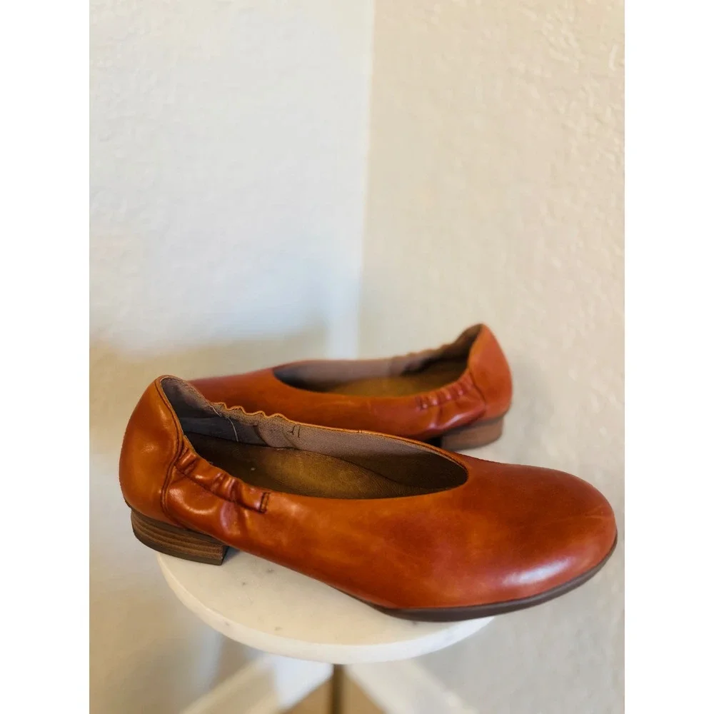 Dansko Kiri Women's Slip on Leather‎ Flat Size 8.5 (Euro 39), Brown, NWOT